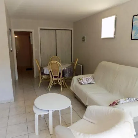 Secteur Nauzan Plage 公寓 *